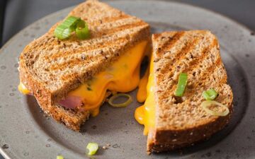 طرز تهیه اسنک ژامبون خوشمزه!