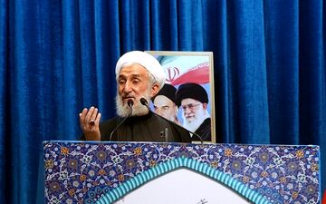 امام جمعه موقت تهران: توسعه و پیشرفت بدون امنیت کارآیی ندارد