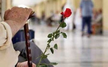 دلایل کافی برای کنار آمدن با افزایش سن و سالمندی 