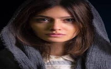 پوشش و حجاب متفاوت پردیس احمدیه در یک مراسم