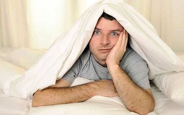 این مقدار بی خوابی انسان را به یک احمق تمام‌عیار تبدیل می کند
