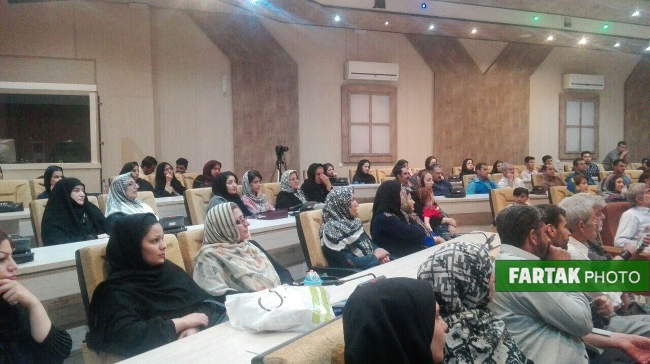 گزارش تصویری / اطعام 200 نفر از ناشنوایان از عواید موقوفه حاج محمد تقی اصفهانی 