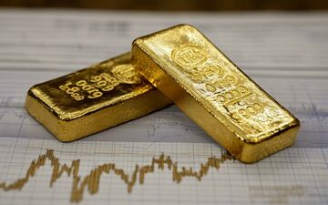 پیش‌ بینی قیمت طلا تا پایان ۱۴۰۴ | سه سناریوی داغ برای خریداران و فروشندگان