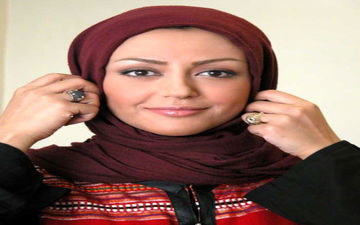 سلفی شقایق فراهانی با پوشش و گریمی جالب در یک نمایش (عکس)