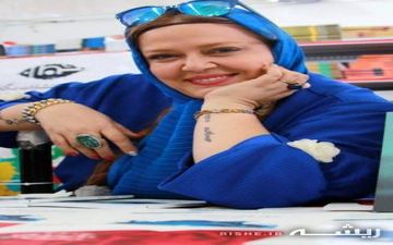 خالکوبی دست های "بهاره رهنما" در نمایشگاه کتاب سوژه عکاسان شد + عکس