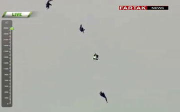 سقوط آزاد از ارتفاع ۸ کیلومتری آن هم بدون چتر  و رکوردی عجیب + فیلم