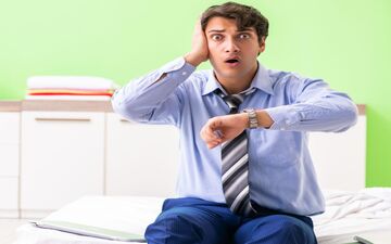 چرا هرگز سر وقت نمی‌رسید؟ پای «مغز» در میان است، نه بدقولی!