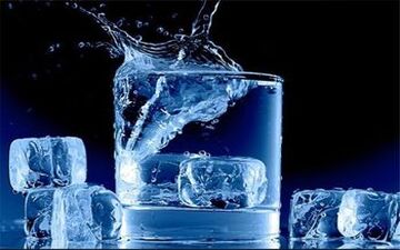 عوارض نوشیدن آب یخ بر بدن
