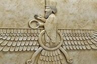 آشنایی با نیایش درگذشتگان در ایران باستان؛ از سرود «اَشِم وُهو» تا فلسفه شادروانی