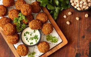 آشپزی آسان: طرز تهیه فلافل با عدس قرمز (ویدئو)