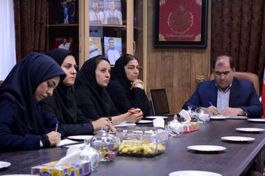 نشست اعضای انجمن نویسندگان، خبرنگاران و عکاسان ورزشی ایران - شعبه کرمانشاه با مدیرکل اداره ورزش و جوانان