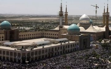 آغاز بار خروج زائران از حرم مطهر و تخلیه پارکنیگ‌ها/ حضور فعال پلیس راهور برای مدیریت و تسهیل در تردد زائران