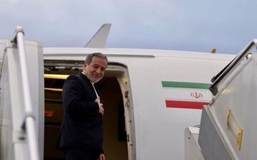 عراقچی برای مجمع عمومی سازمان ملل وارد نیویورک شد؛ دوحه هم توقف کوتاه داشت