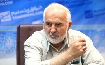 احمد توکلی: خبر دارم که آقای روحانی مقداری تکان خورده است