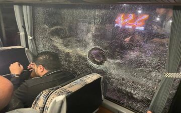عامل سنگ‌پرانی به اتوبوس بازیکنان سپاهان دستگیر شد

