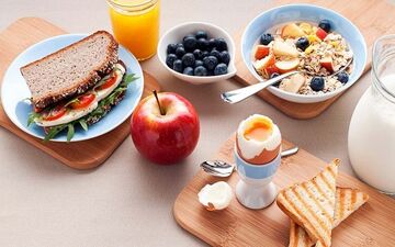 این مواد غذایی در صبحانه به زوال عقل مبتلا می کند!