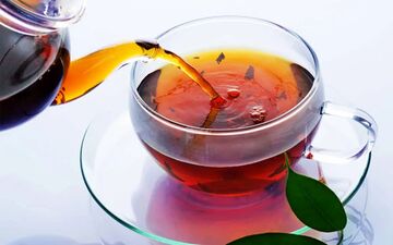 چای داغ، نوشیدنی محبوب با خطری پنهان!