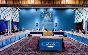  درخواست رئیس‌جمهور از وزارت تعاون برای بررسی دهک‌بندی‌ها؛ در پرداخت یارانه باید به عدالت عمل کرد.