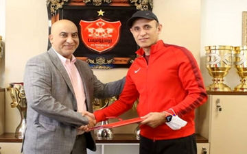 پرسپولیس با گل‌محمدی تمدید کرد
