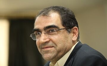 وزیر بهداشت وارد کرمانشاه شد