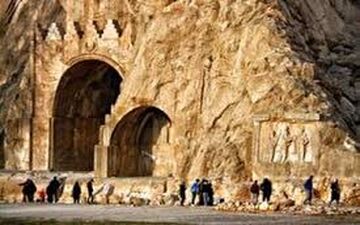 
خلاقیت و نوآوری درشیوه ارائه محصولات، عامل توسعه گردشگری یک شهر است




