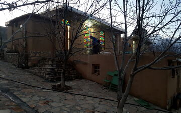 اقامتگاه بوم‌گردی «سابات» در روستای زیبای(شکوفه‌های بادم) کانی‌کُچکینه 
