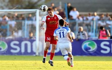 ملوان و پرسپولیس در نیمه اول به تساوی رضایت دادند