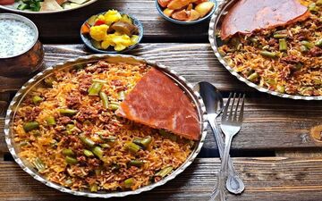 طرز پخت یک غذای فوق‌العاده؛ لوبیا پلو رو این طوری بپز! 
