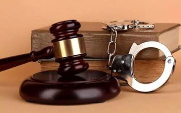 خودکشی زن جوان به خاطر خیانت‌های شوهرش/ مادر داغدار: حق دخترم را می خواهم!