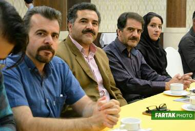  نشست هم‌اندیشی تورلیدرها برای جذب گردشگر  در سالن آناهیتا هتل پارسیان کرمانشاه 