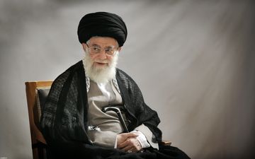 سخنان مادر گرامی رهبر انقلاب درباره روش تربیت فرزندانشان +فیلم 