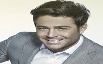 عکس دیده نشده از تیپ اسپرت «محمدرضا گلزار» در کنسرتش