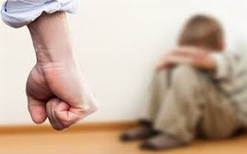 پدر کودک‌آزار به حضور در کلاس‌های کنترل خشم به مدت 80 ساعت مکلف شد