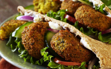 طرز تهیه فلافل خانگی ترد و خوش‌ طعم؛ راز طعمی بی‌نظیر به سبک جنوبی
