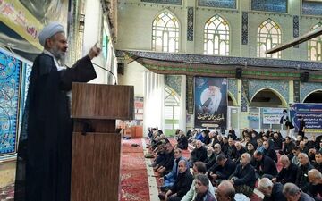 امام جمعه مراغه: زیارت اربعین نماد واقعی امت شیعه است