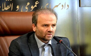 با احتکار کنندگان ماسک و مواد ضدعفونی کننده برخورد می کنیم