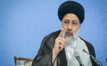 بی مسؤولیتی در مقابل رشوه گرفتن در ادارات کم کاری است