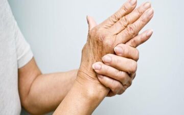 خواب رفتن دست و پا را چگونه درمان کنیم؟