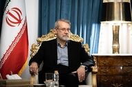 لاریجانی: ایران جنگی با ملت آمریکا ندارد 