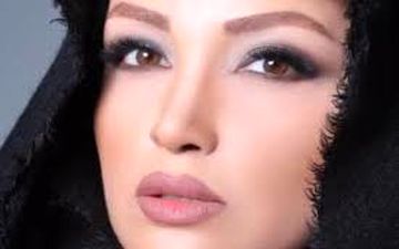 سلفی آینه ای روناک یونسی با پوشش و حجاب متفاوت