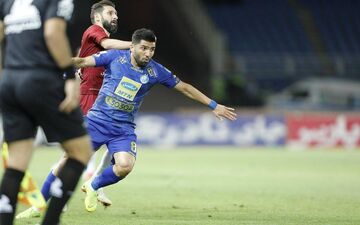 هافبک استقلال دیدار با گل گهر را از دست داد