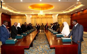 دولت سودان سوگند یاد کرد/توافق بر سر مذاکره مستقیم با گروه‌های مسلح