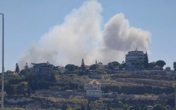 ارتش اسرائیل منازل در جنوب لبنان را به آتش کشید
