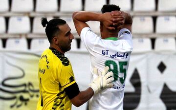 سنگربان گل گهر دست ماشینی ها را خواند