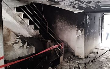 11 زن و مرد و کودک در محاصره آتش