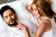 یخ در رابطه جنسی؛ افزایش لذت یا خاموش‌کننده احساس؟