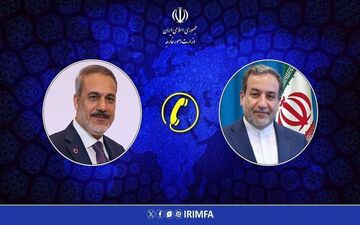 تاکید وزیران امور خارجه ایران و ترکیه بر تداوم همکاری کشورهای منطقه