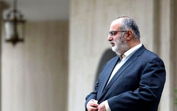 هشدار حسام الدین آشنا به رأی دهندگان؛ به پیش‌بینی ها توجه نکنید/ تجربه نشان داده در مشارکت پایین هم امکان برد آقای پزشکیان وجود دارد