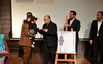 خردسال‌ کرمانشاهی به عنوان کوچک‌ترین شاهنامه‌خوان ایران معرفی شد
