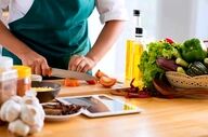 ۱۰ پیشنهاد غذایی برای سهولت در آشپزی در شرایط جنگی